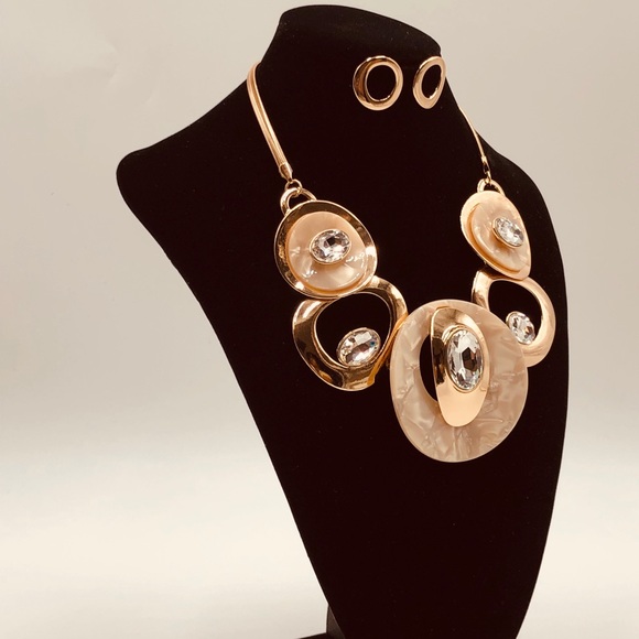 🆕 Statement Necklace Set - Picture 5 of 7